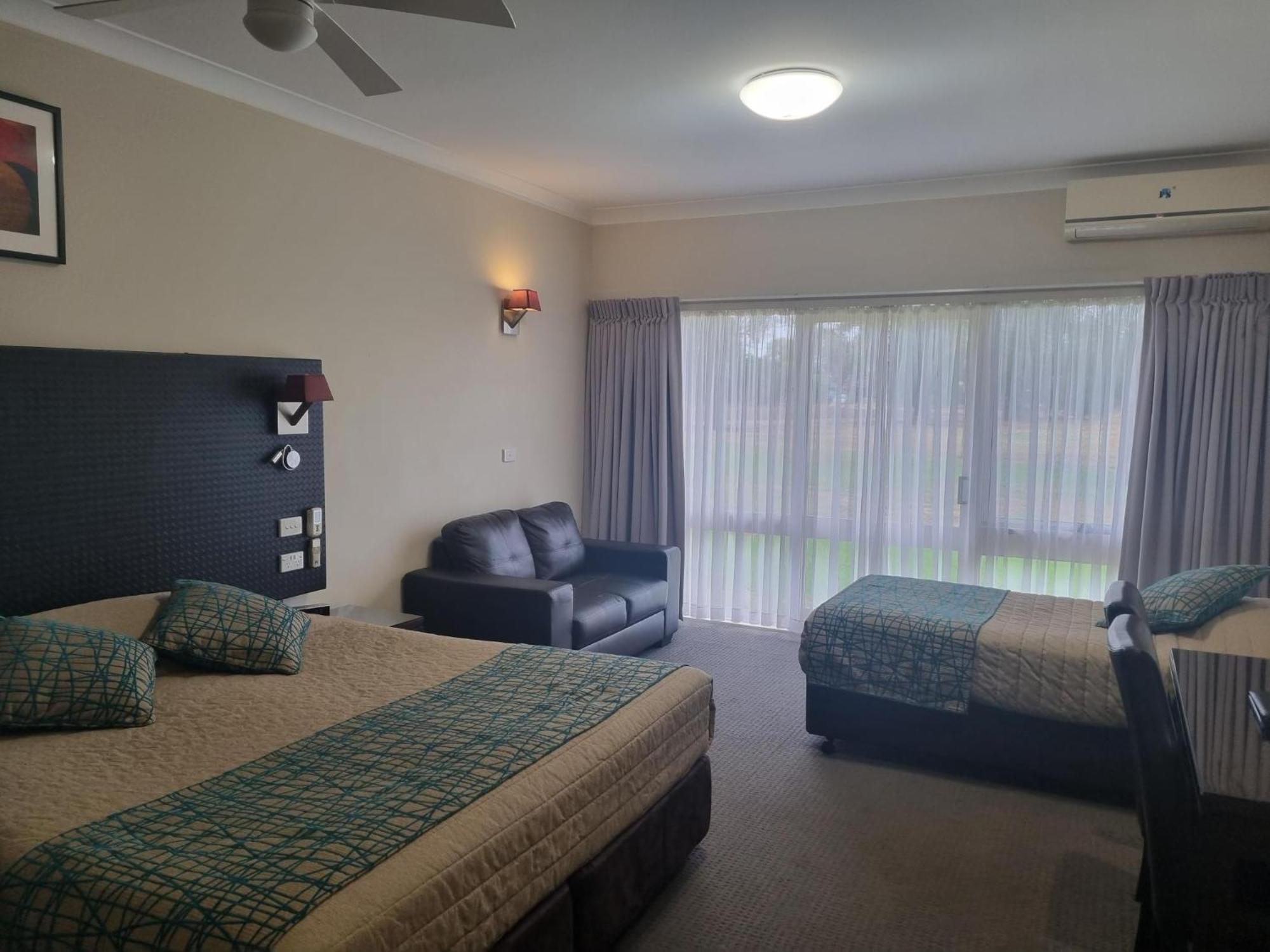 Australian Homestead Motor Lodge Уогга-Уогга Экстерьер фото